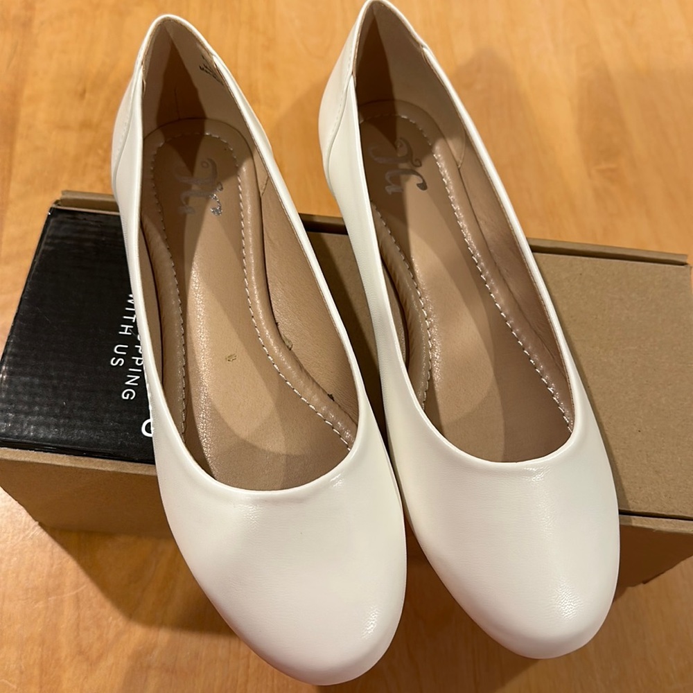 Journey Collection Kavn Ballet Flat size 7